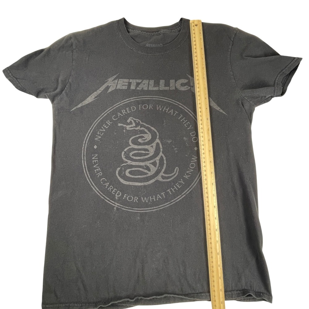 Metallica T-Shirt Mens Medium Black Snake Logo Nothing Else Matters Graphic - Picture 5 of 5